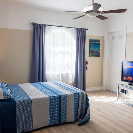 White Orchid Apartments Fort Myers Bagian luar foto