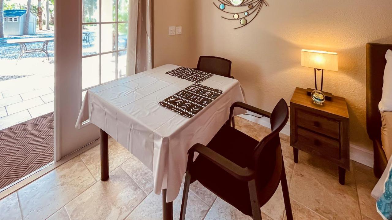 White Orchid Apartments Fort Myers Bagian luar foto